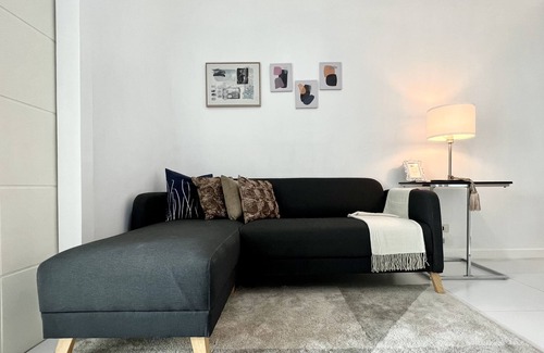 San Lorenzo Condo | KL Tower - Clean & Cozy 1BR Unit near Greenbelt Mall Makati City