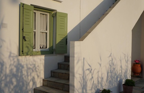Herronisos Apartment | Klados Seaside Triple Studio
