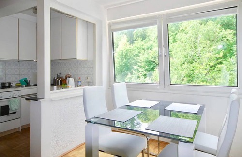 Parsch Condo | Kleine Zentrale Stadtwohnung