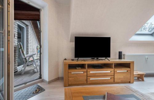 Loehne Apartment | Klimatisierte Wohnung Kastanie mit Balkon