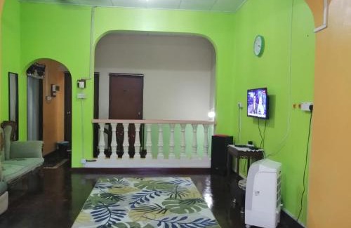 Kluang House | KLUANG BARAT HOMESTAY