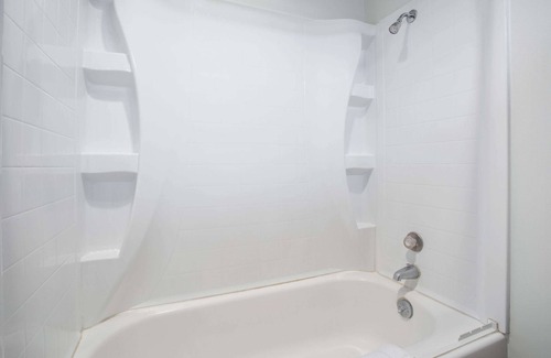 Boardman Hotel | Knights Inn Boardman