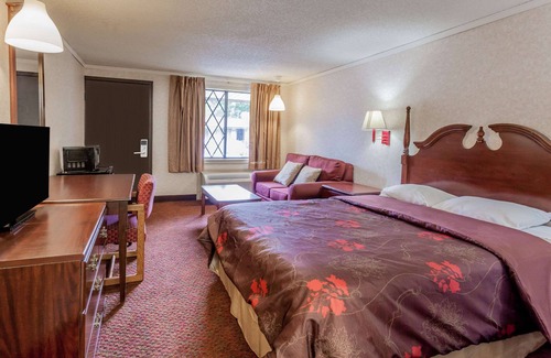 Farmington Hills Hotel | Knights Inn Farmington Hill