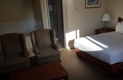 South Lethbridge Hotel | Knights Inn Lethbridge