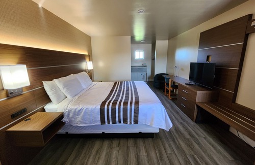 Lindsay Hotel | Knights Inn Lindsay
