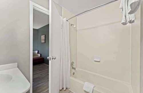 North Wales Hotel | Knights Inn Montgomeryville