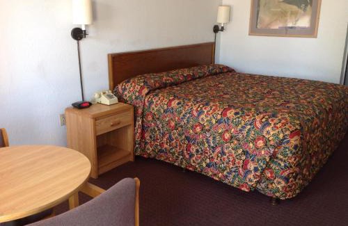 Muskogee Hotel | Knights Inn Muskogee