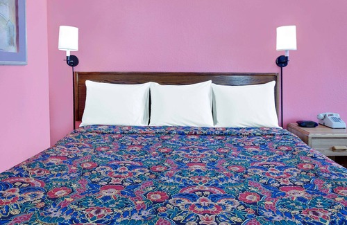 Muskogee Hotel | Knights Inn Muskogee