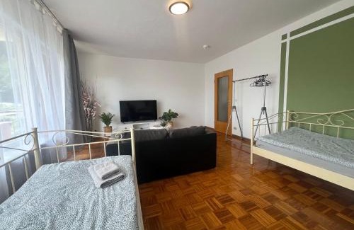 Ockershausen Apartment | KnocksCasa4You EG Monteurwohnung in Marburg