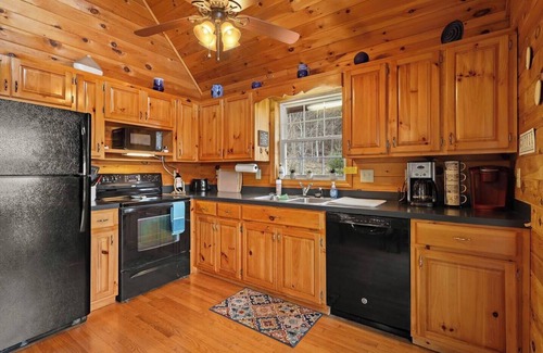 West Jefferson Cabin | 'Knotty By Nature' Cozy Cabin w/View and Hot Tub