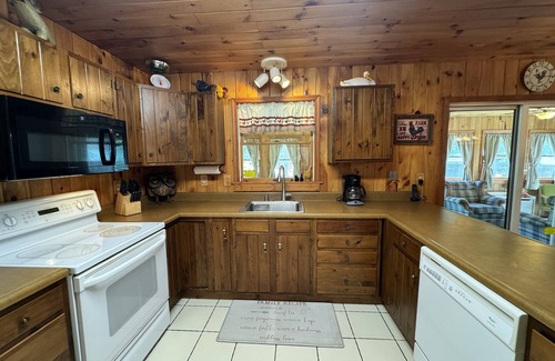 Milford House | Knotty Pine - Private cabin nestled in the woods, fire pit, near CDP/ASV