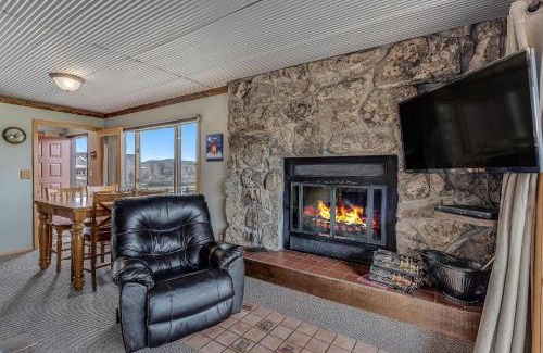 Clark House | Knotty Pine