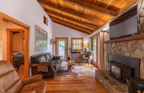 West Jefferson House | Knotty Pine