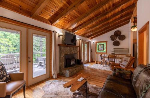 West Jefferson House | Knotty Pine