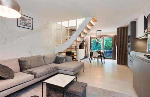 Houthalen Apartment | Knus Bos-Chalet bij Wijers Wandelroutes voor Gezinnen en Wandelaars - Fijnspar 108