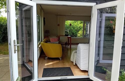 Municipality of Ermelo House | Knusse bungalow met binnen en buitenzwembad op het park