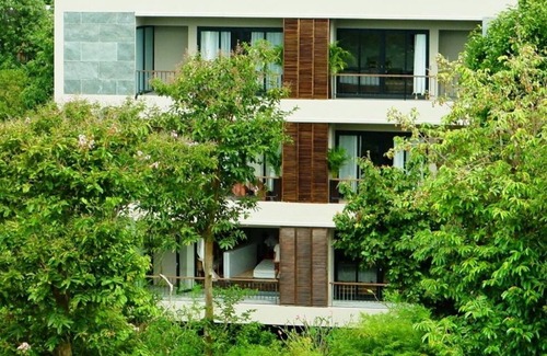 Ko Lanta Villa | Ko Lanta Star Path Villas +living area and small pantry