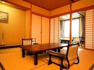 Toba Hotel | Kochoran