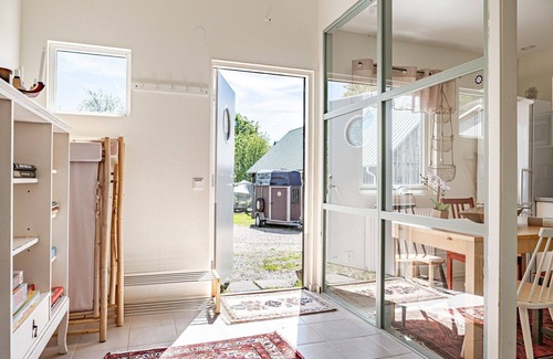 Laholm Apartment | Kockabygget: Charming holiday apartment on a rural farm outside Laholm | SE02059