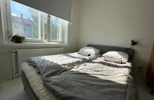 Etelainen District Apartment | Kodikas ja supermukava asunto metron vieressä! Smart TV, nopea netti, 5 minuuttia keskustaan!
