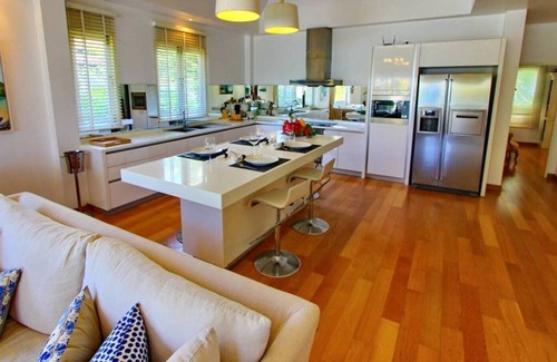 Ko Chang House | Koh Chang Beach Front 5 BR w Pool