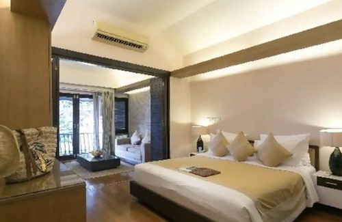 Thong Krut House | Koh Samui 3 Bedroom Pool Villa Seaview