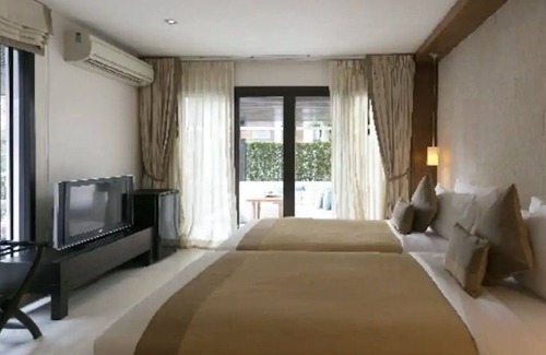 Thong Krut House | Koh Samui 3 Bedroom Pool Villa Seaview