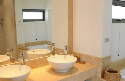 Choeng Mon Villa | Koh Samui 5 Star luxury villa private pool sleeps 6 Sea view