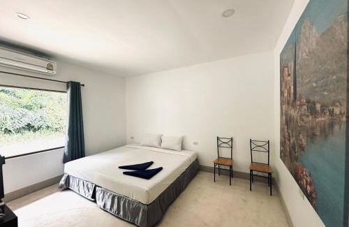 Bai Lan Hotel | Kohchang stayin premium hotel in beach street market