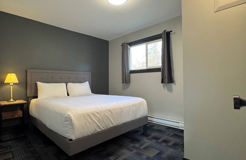 Nelson Hotel | Kokanee Glacier Resort