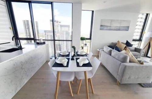 Broadbeach Apartment | KoKo NEW! Magnificent Apartment - Stunning Views