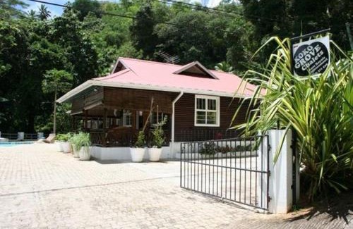Anse Royale Ski Chalet | Kokogrove Chalets