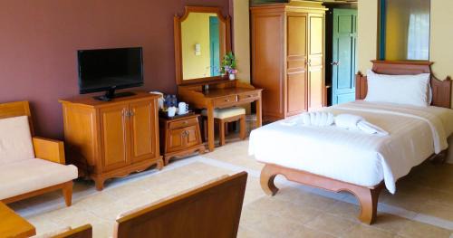 Khuekkhak Resort | Kokotel Khao Lak Lighthouse