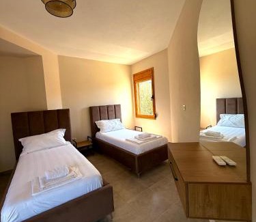 Himare Villa | Kolagji Villas