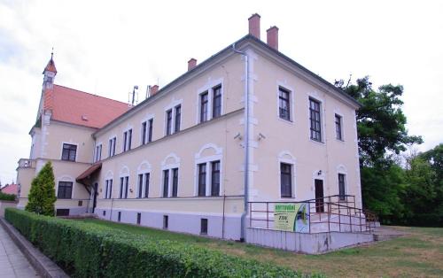 Lednice House | Koleje Zamecek