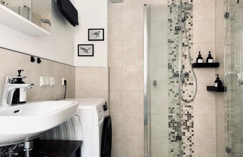 Wehrda Apartment | KOLIBRI - Design Maisonette - Nintendo Switch, Streaming, Bikestore, E-Wallbox
