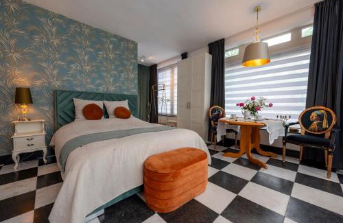 Delft Apartment | Kolkside Studio