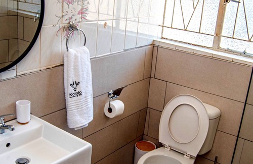 Welkom House | Kololo at 399 Guesthouse & Conference