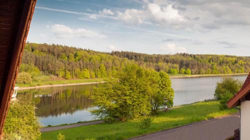 Bad Arolsen Apartment | Komfortable Ferienwohnung Mit Seeblick