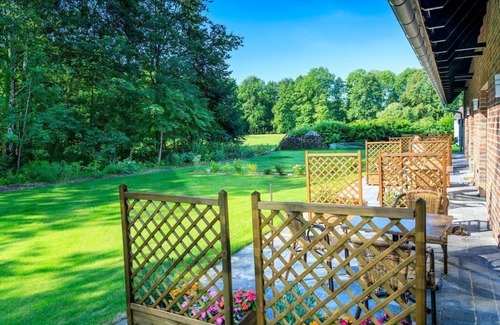 Burg-Dorf Apartment | Komfortferienwohnungen Spreewälder Auszeit - Fewo, Wohnr./küchenz., Schlafr., Du/wc, Terrasse