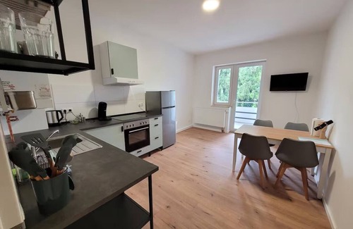 Wehringhausen Apartment | Komplett neu Renovierte, Zentrale 2-zimmer-wohnung in Hagen mit Balkon