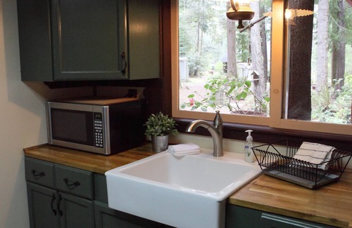 Fort Bragg Cabin | Kona Cabin in the Redwoods