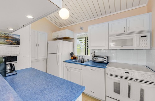 Keauhou Condo | Kona Keauhou Resort #124 | Condo in Kailua-Kona with ocean views & pool access