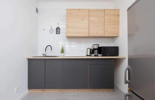 Targowek Apartment | Kondratowicza 17 | Spacious Apartment | Balcony