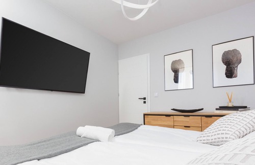 Brodno Apartment | Kondratowicza 4c/5, 2 bedroom, Warsaw Targówek