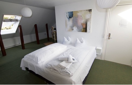 Vejen Municipality Hotel | Kongeåkroen