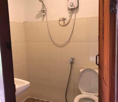 Kong Lor House | Konglor Eco-Lodge Guesthouse and Restaurant