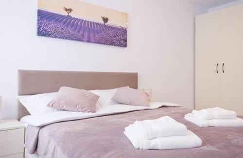 Iasi Apartment | Konstanzer Podu Ros 11 - 3 camere,bucatarie, aer conditionat,masina de spalat