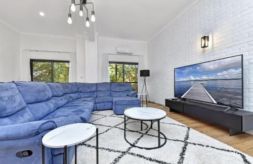 Nelson Bay House | Kookaburras