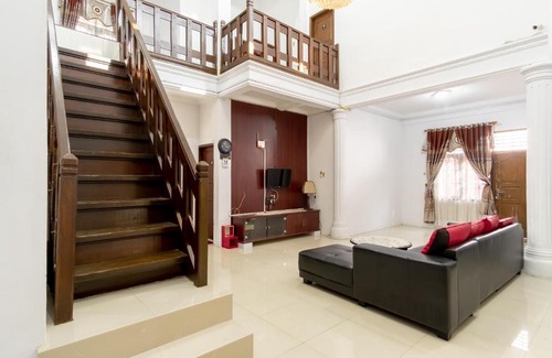 Medan Hotel | KoolKost Syariah 1000 House - Minimum Stay 6 Nights